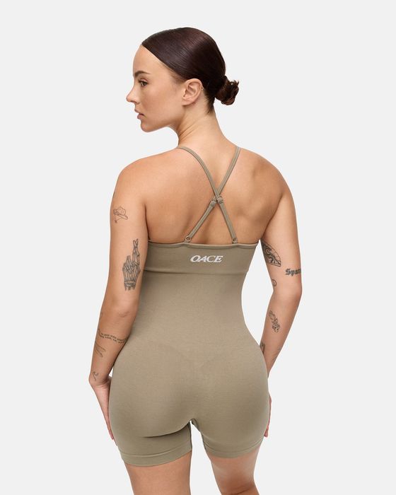 Oace beżowe body treningowe kolarki spodenki  nowe M 38