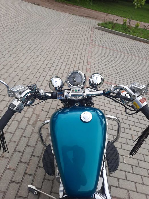 Motocykl Honda Shadow 1100
