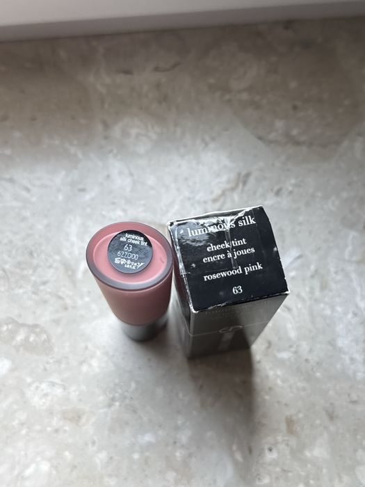 Ròż Armani Luminous Silk