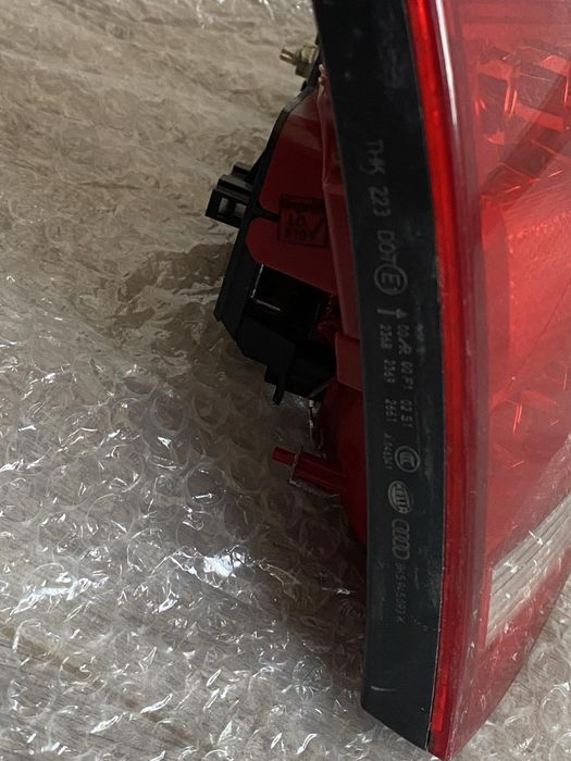 Задні стопи Ауді а4