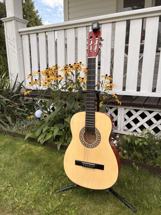 Gitara klasyczna + STROIK + STATYW + KOSTKA | bardzo dobry stan