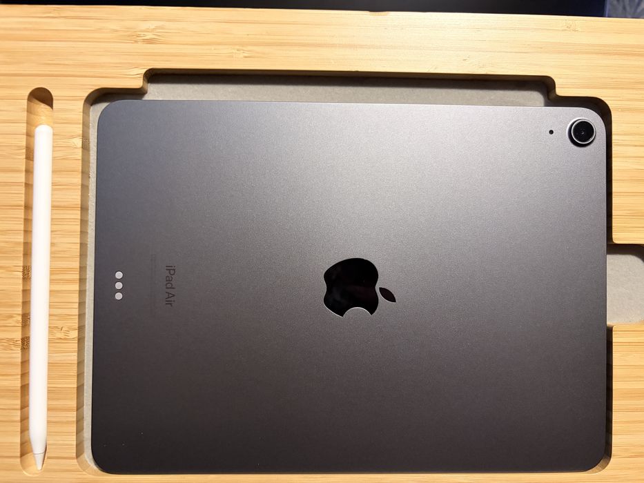 Ipad Air 5th gen Wi-Fi M1 64Gb + Apple pencil 2ng gen