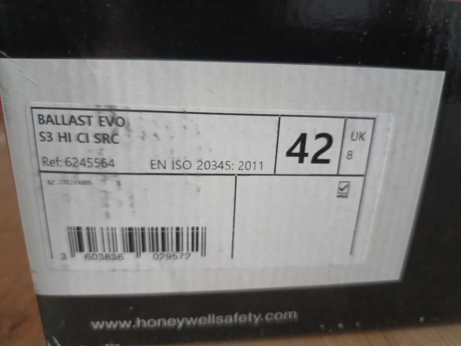 Brytyjskie Buty ochronne zimowe Honeywell Ballast Evo S3 HI CI SRC  r.