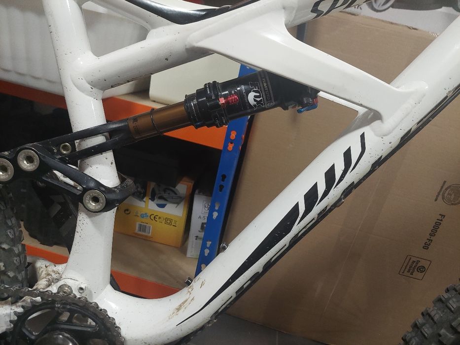 Specialized enduro comp b650