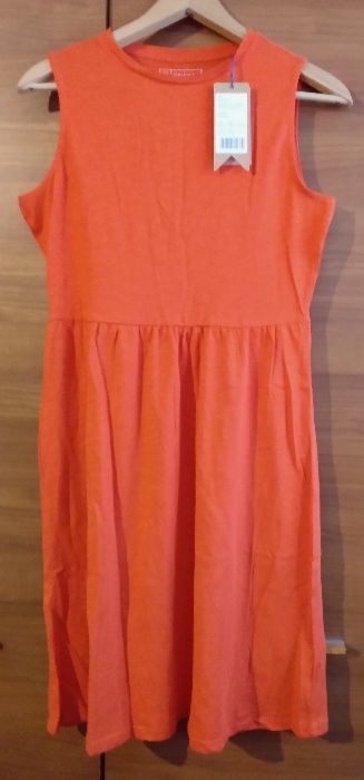 Nowa sukienka FRIBOO rozmiar M