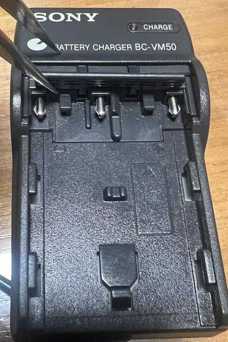 Carregador e cabo de alimentação Sony-BC-VM50