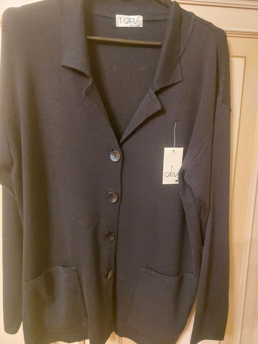 Светер жіночий. Новий. Італія.