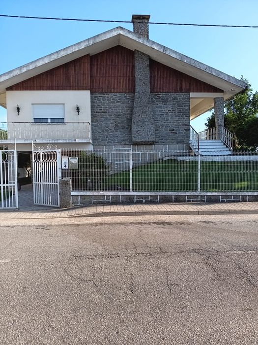 Moradia  em Carvalhal Redondo