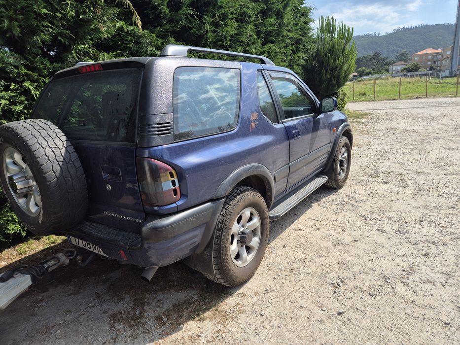 Jipe Opel Frontera