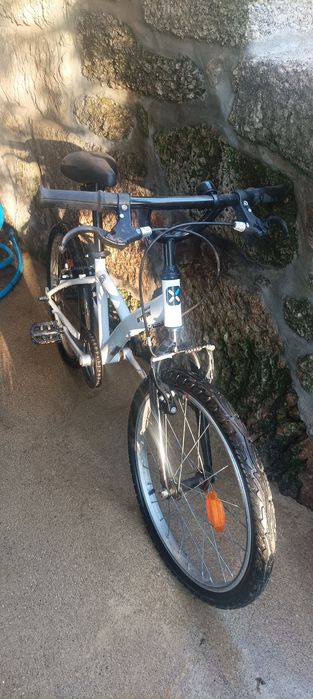 Bicicleta Criança Decathlon B'Twin 20" (Como Nova / Toda de Origem)