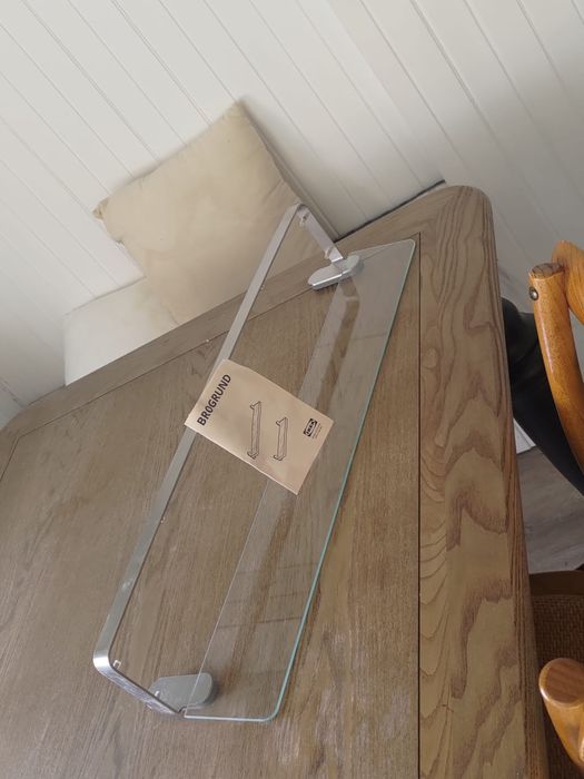 Prateleira de vidro IKEA brogrund