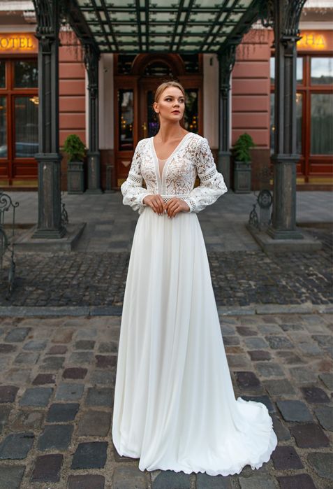 Ніжне, легеньке, шифонове весільне плаття в стилі Бохо