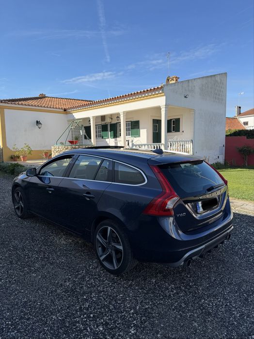 Volvo V60 D2 R Design
