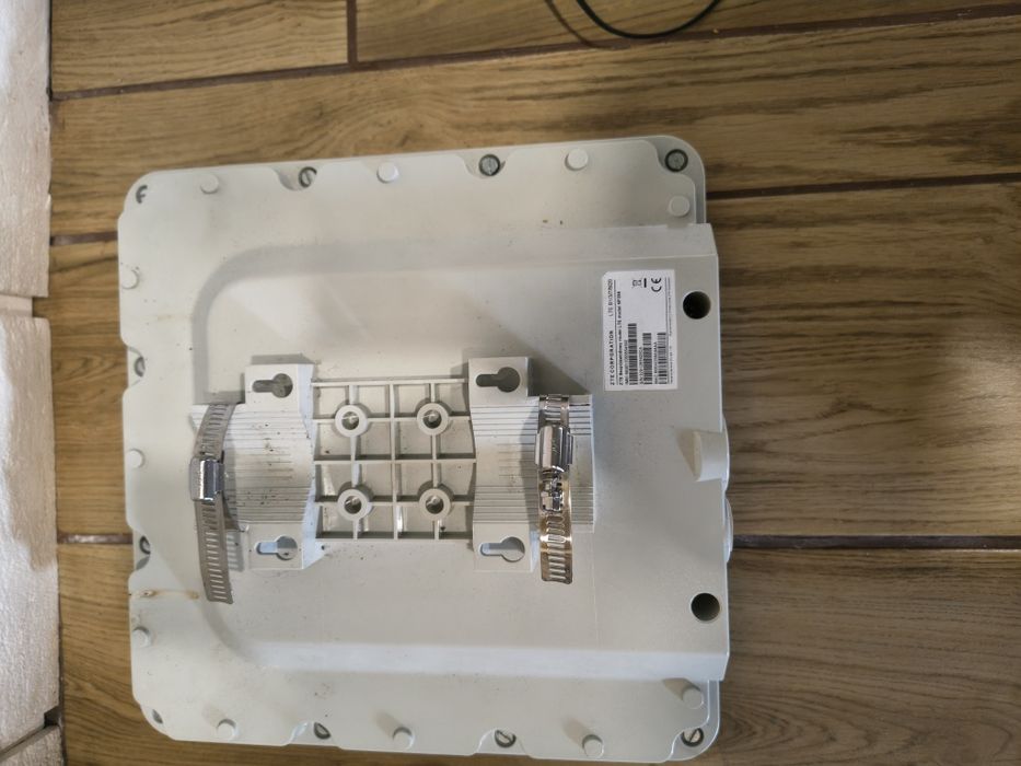 ZTE Zestaw ODU-IDU MF258
