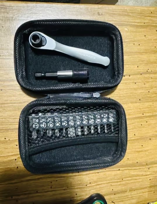 Набір інструментів в футлярі трещотка біти подовжувач для побуту мото