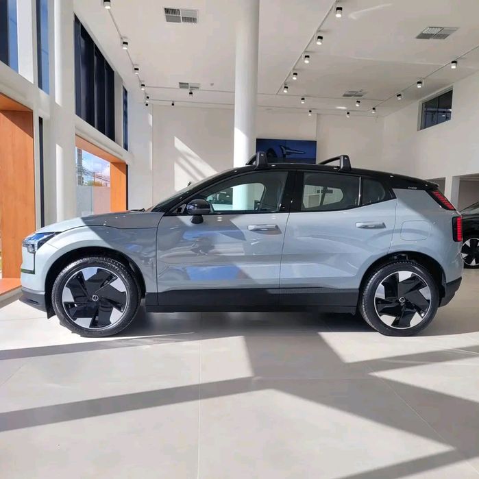 Volvo EX30 69kwh Extended Range Plus foto 2