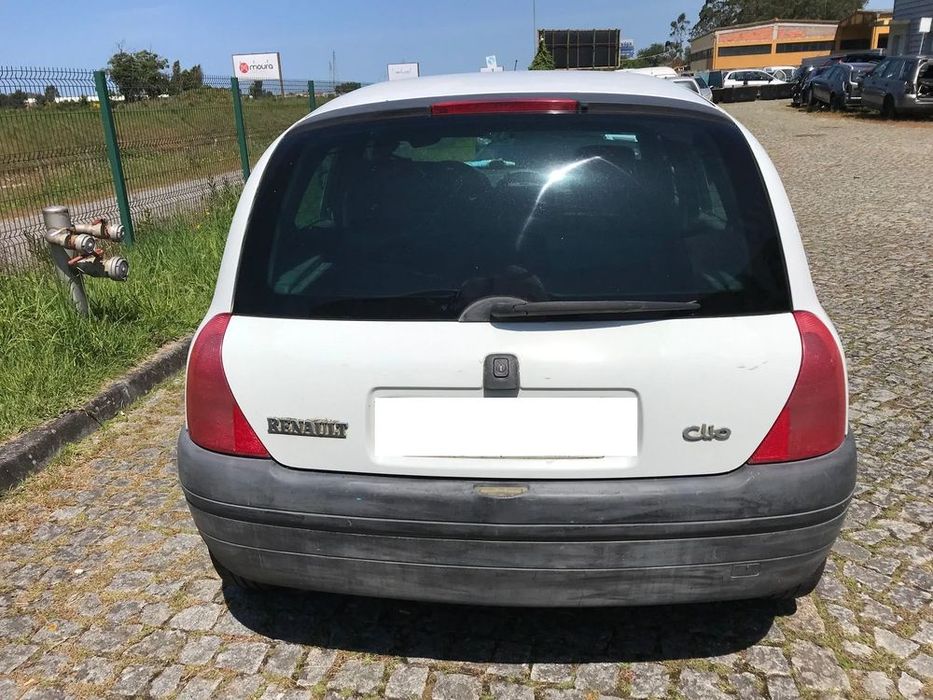 Renault Clio 1.2 5P 1999 - Para Peças