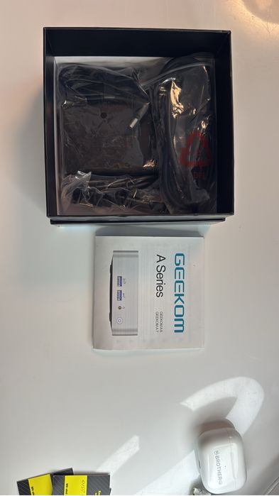 Міні ПК GEEKOM Mini A7 / AMD Rezen R9 7940HS / DDR5: 32GB / SSD: 2TB