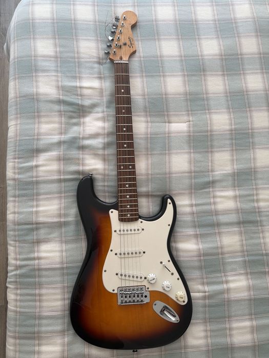 Fender squier strat