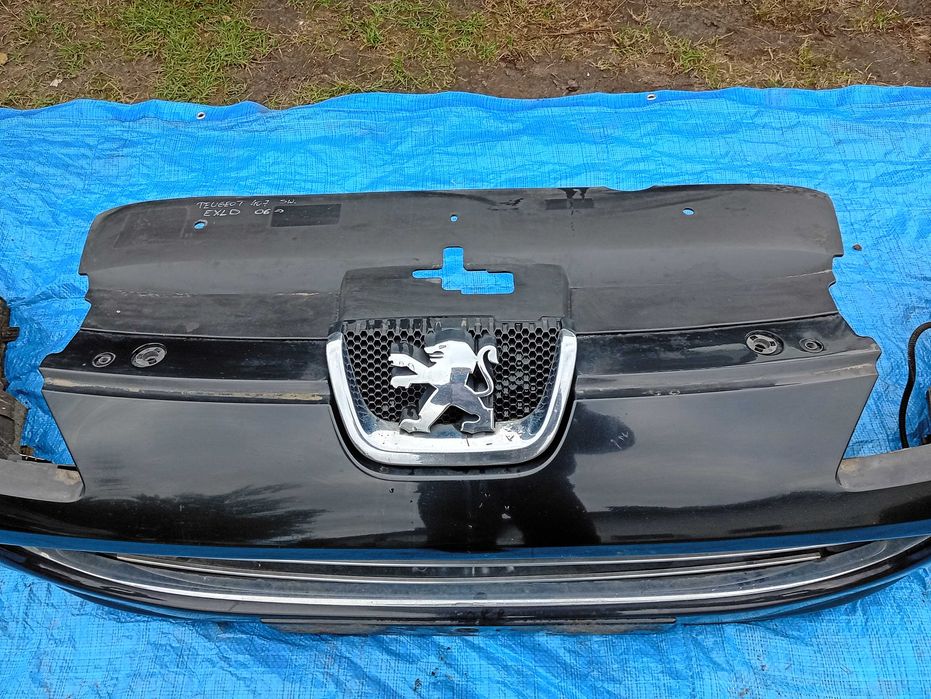 Peugeot 407 zderzak przod czarny EXLD
