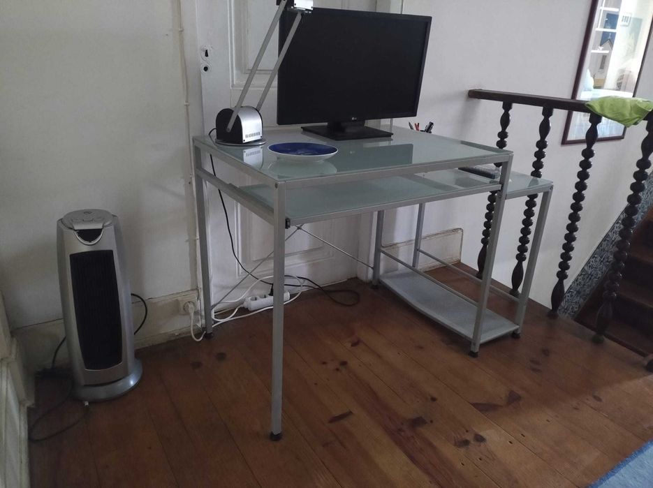 Secretária em vidro