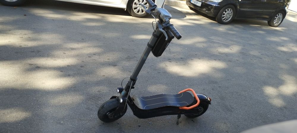 Продам електросамокат