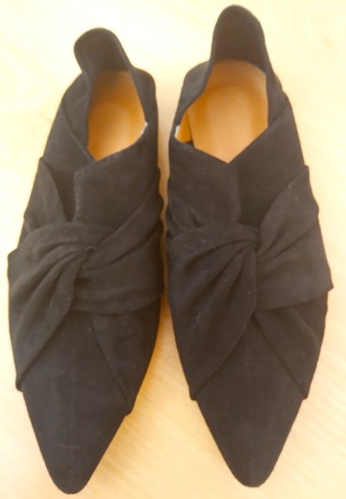Sapatos rasos em camurça nr.º 39