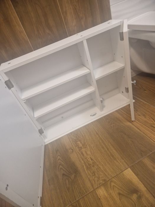 Szafki do łazienki SoBuy