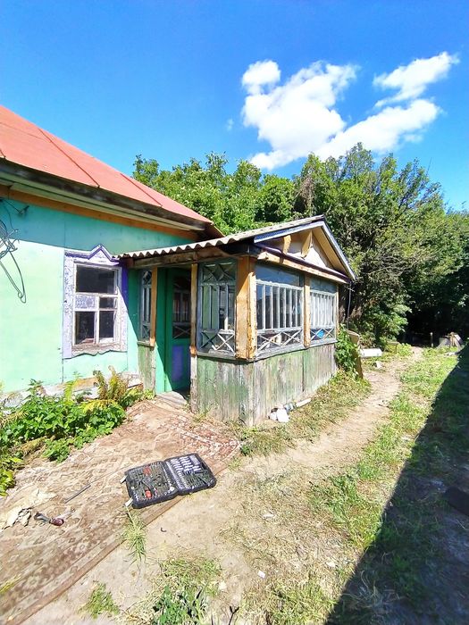 Продам власний будинок.Пів години від метро Лісова .