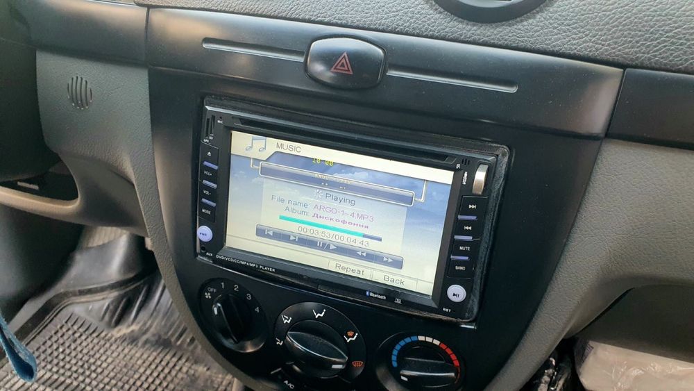 Машина Chevrolet Lacetti