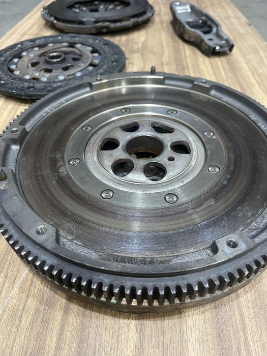 600001600 Комплект сцепления с двухмассовым маховиком VAG