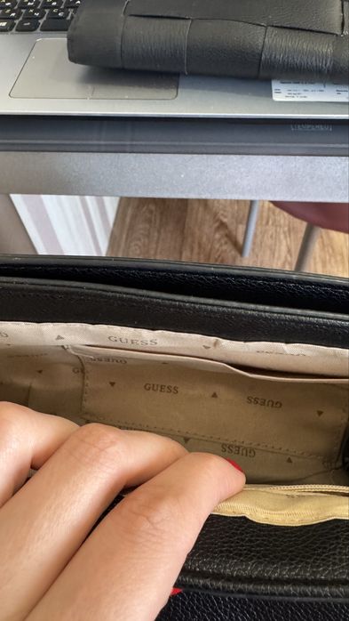 Продам Сумка Guess