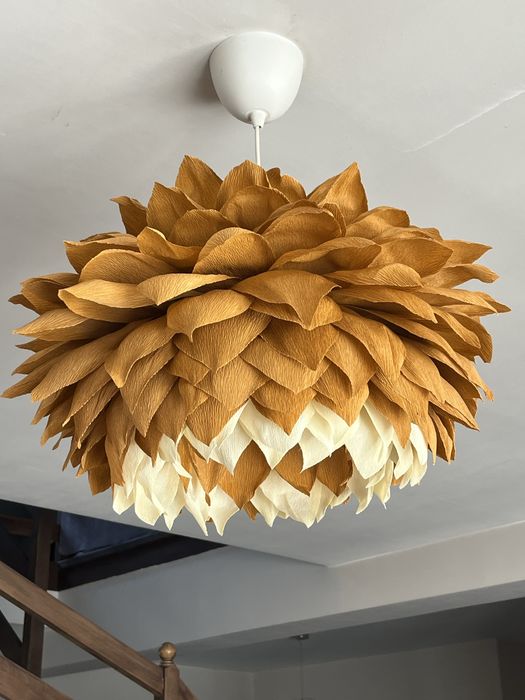 Lampa kwiat z włoskiej krepiny