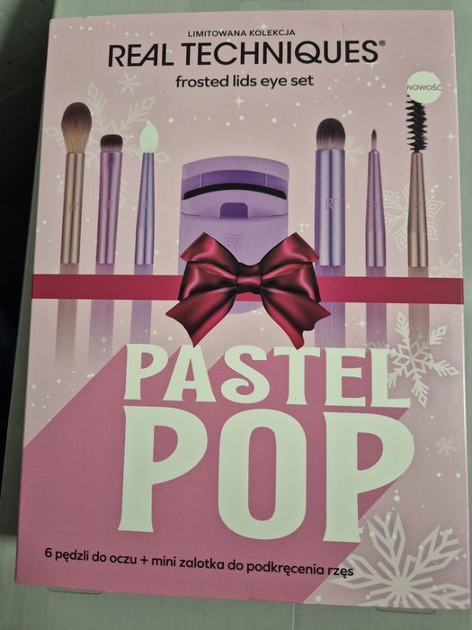 Pędzle zestaw Real Techniques 
pastel pop limitowana kolekcja

Cena za