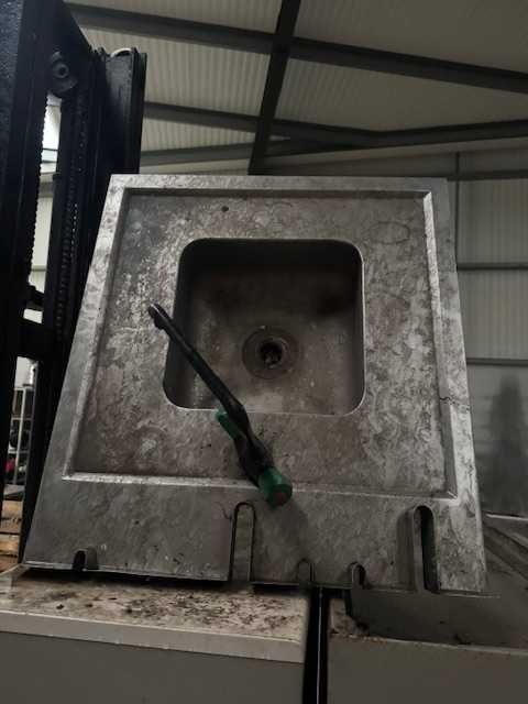 BANCADAS EM INOX E CERÂMICA