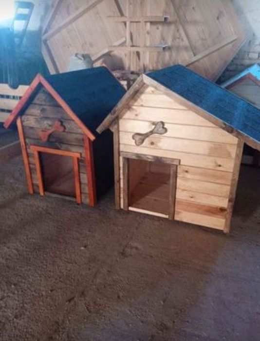 Будка для собак та котів