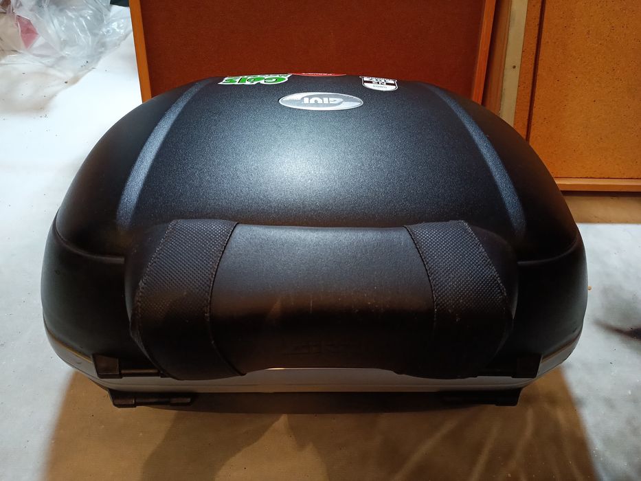 Top case Givi V46 + base monokey