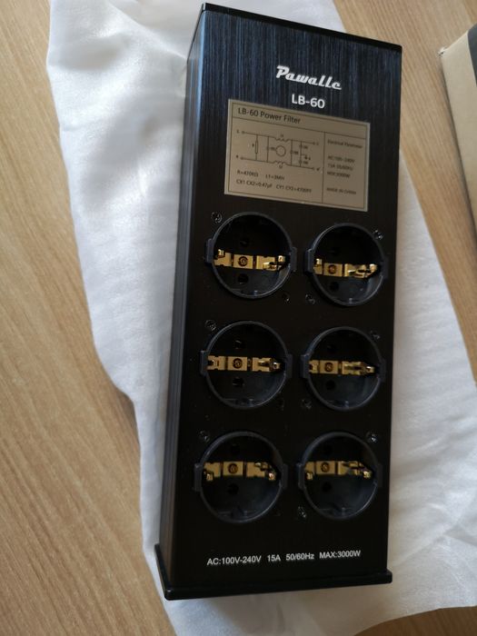 Listwa zasilająca - filtr do sprzętu audio PAWALLE LB-60.