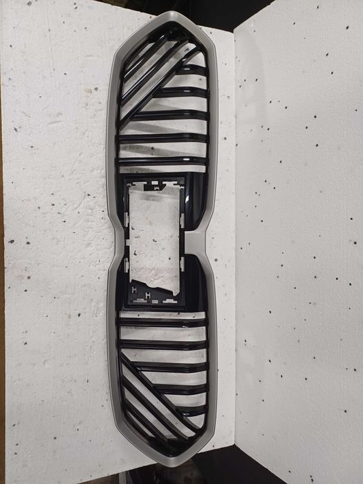 grill bmw 1 f70 model 5a35d15 rok 2024-