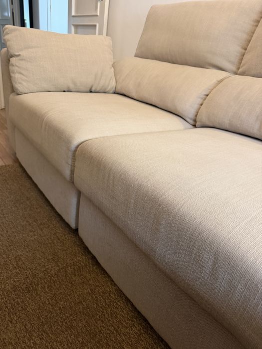 Sofá-cama IKEA.