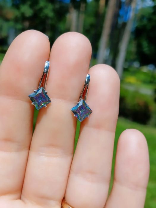 Сережки з цирконом