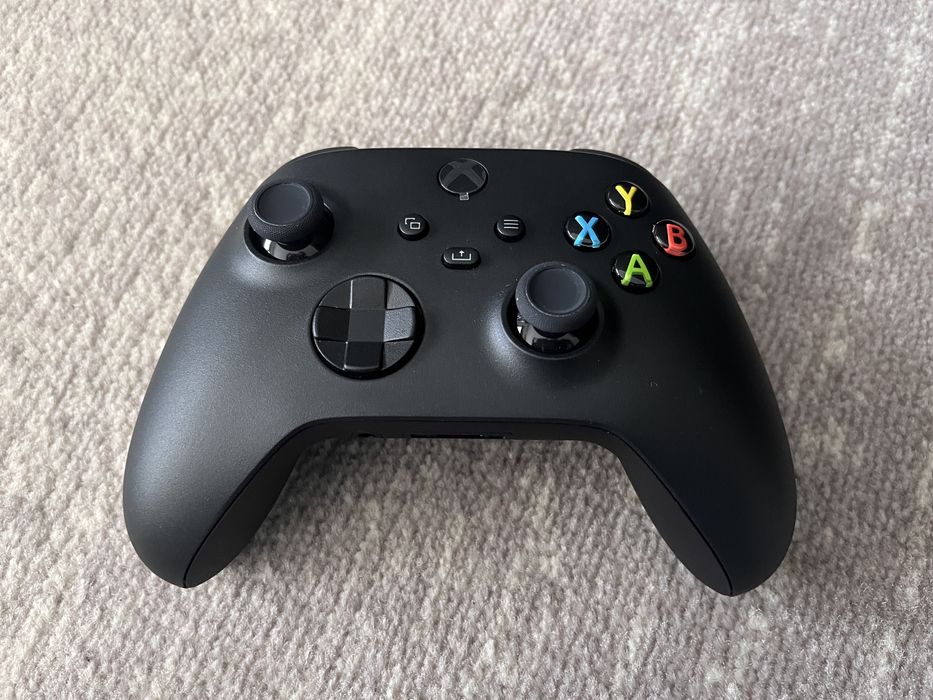 Xbox Series X com caixa