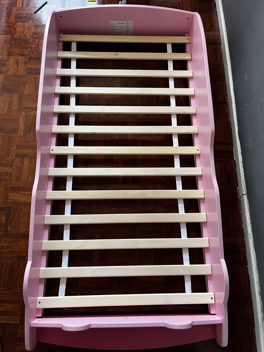 Cama de carro para bebé.