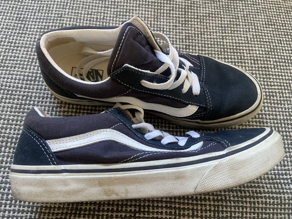 Sapatilhas Vans Old Skool Azuis e Brancas