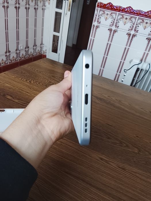 OPPO A5x 90 € usado como novo