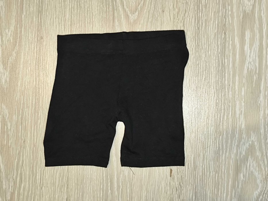 Базові, чорні, укорочені легінси, шорти від F&F на 3-4 роки