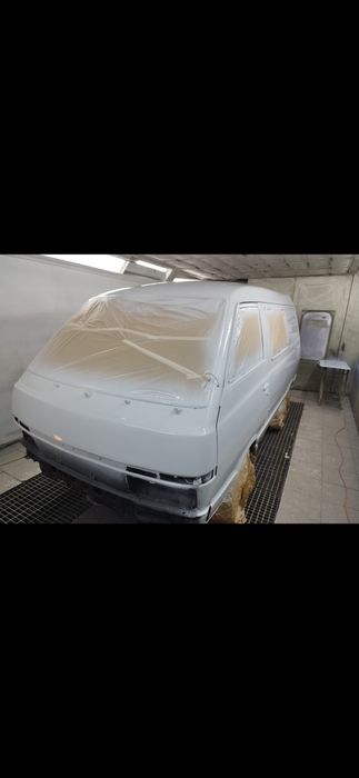 Nissan Vanette Campervan  C22 2.0D (1994) – Projeto Campervan Totalmente Restaurado (Chapa e Pintura Novo)