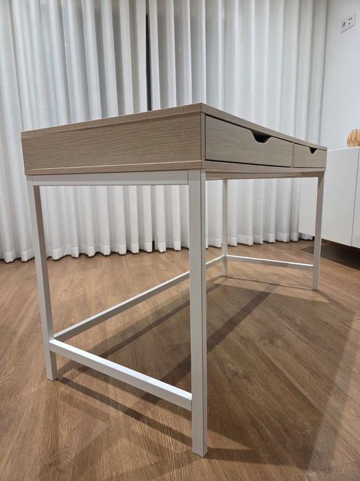 Secretária Madeira e Branca