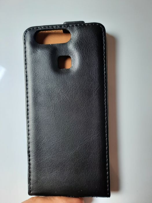 Etui zamykany na Huawei p9