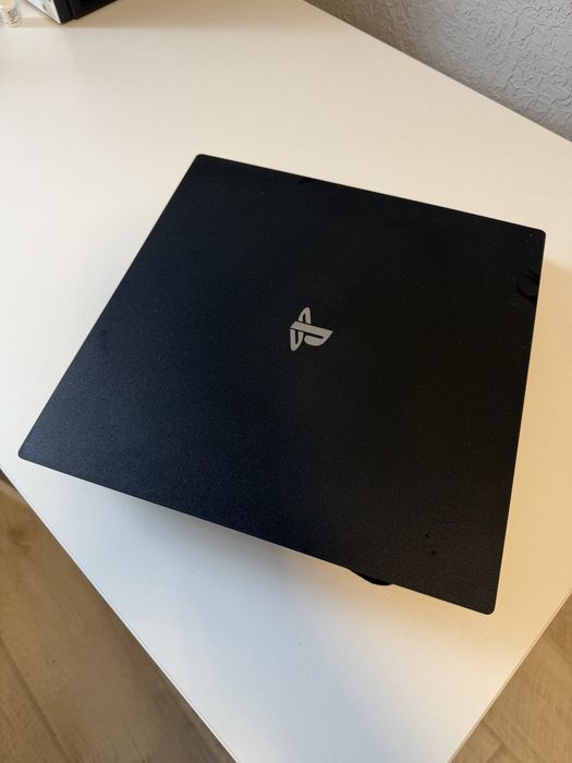 Sony PlayStation 4 Pro 1TB (PS4 Pro)